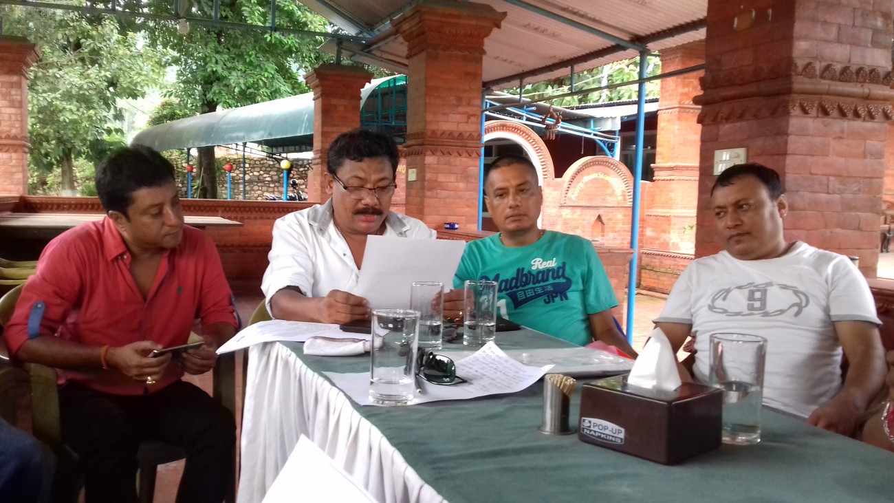 1-pressmeet-1472995609.jpg