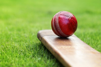 cricket-ball-bat-1489393677.jpg