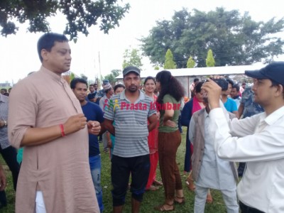 Indra-Baniya-Voting3-1494742252.jpg