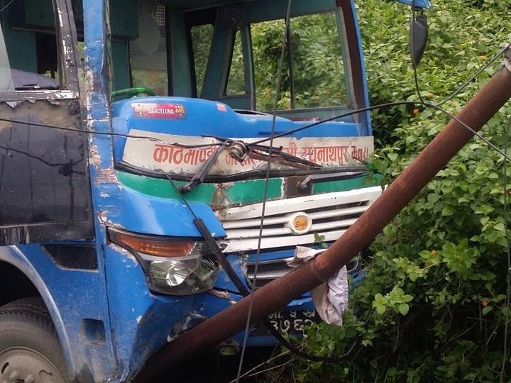 Bus-Durghatana-1499310304.jpg