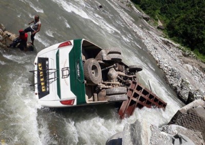 bus-accident-in-lamjung-1501151200.jpg