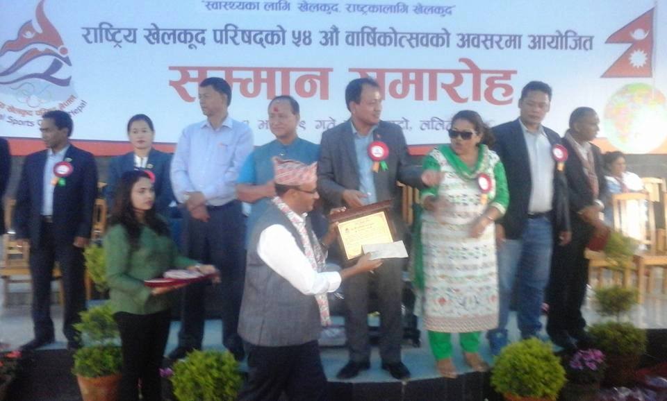 Dahal-Sammanit-1504529718.jpg