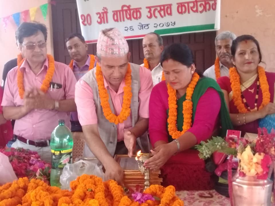 Himal-mahilaaa-1528550216.jpg