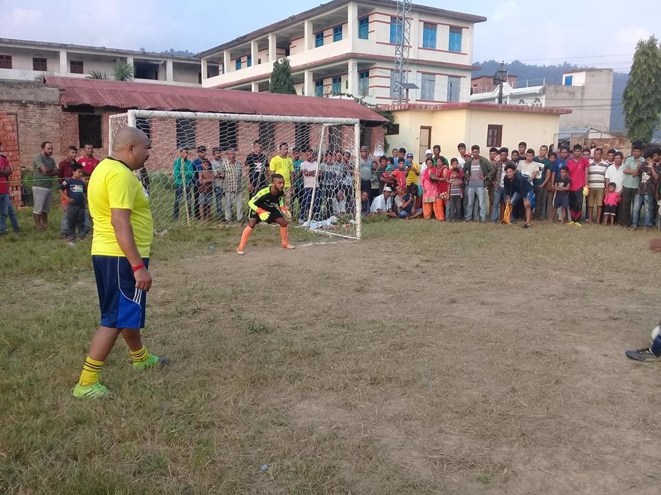 Football-1539172682.jpg