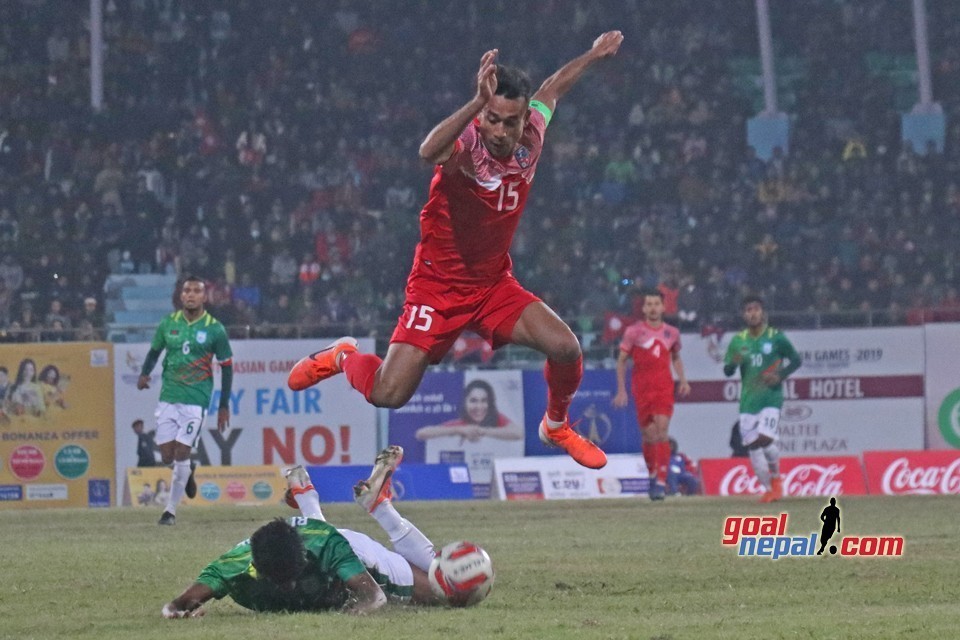 Football-1575970906.jpg
