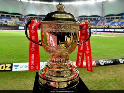 g5b30hi_ipl-trophy-instag-1632285024.jpg