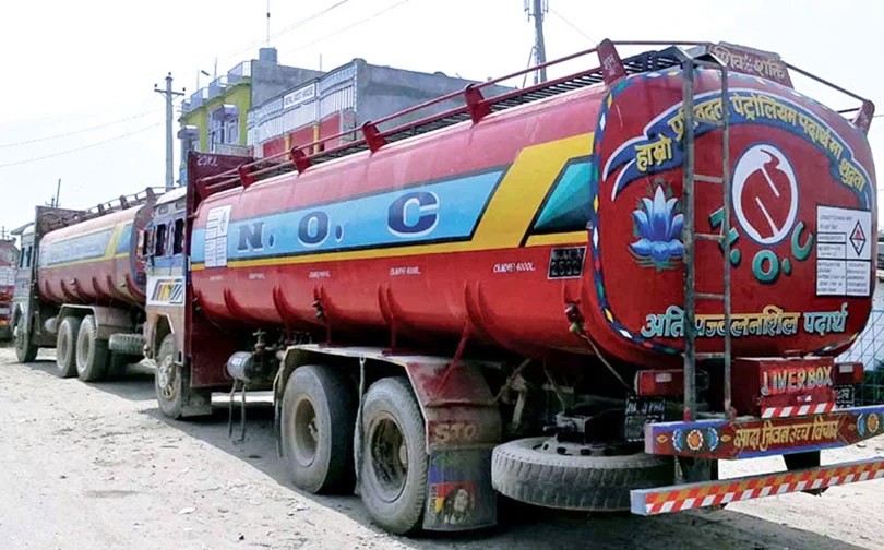 Oil-Tanker-1663200107.jpg