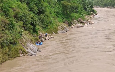 mauwa-khola-accident-1696326023.jpg