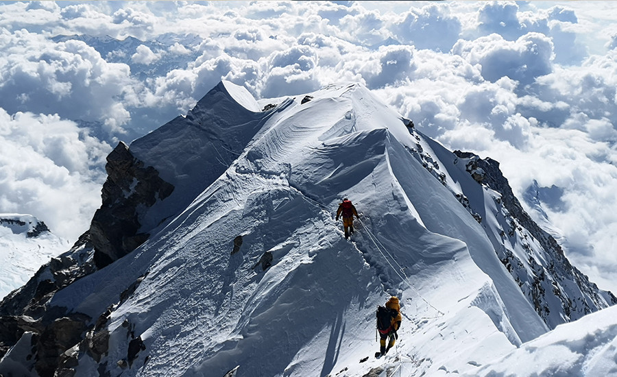 Mount-Everest-Climber-2-1716513525.jpg